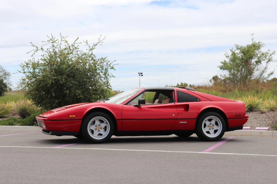 1986 Ferrari 328 GTS - Image 2 of 31