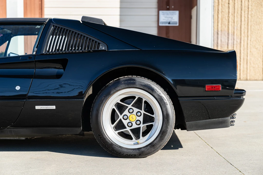 1986 Ferrari 328 GTS - Image 23 of 31