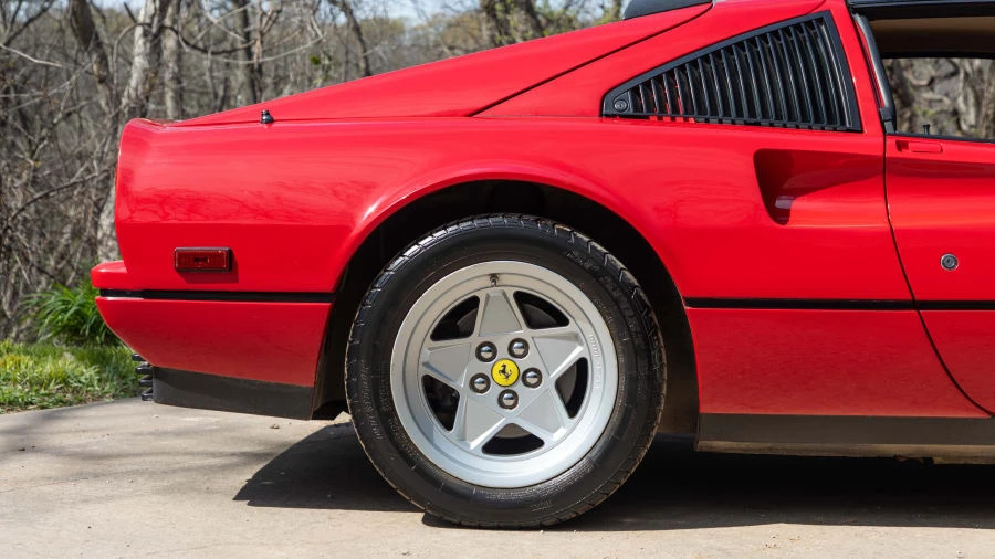 1986 Ferrari 328 GTS - Image 11 of 18