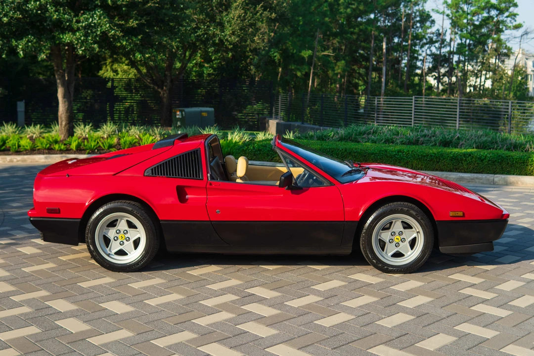 1986 Ferrari 328 GTS - Image 10 of 31