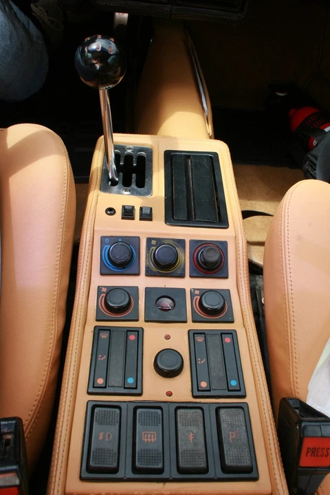 1986 Ferrari 328 GTS - Image 25 of 31