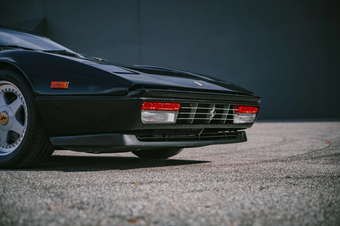 1986 Ferrari 328 - Image 5 of 12