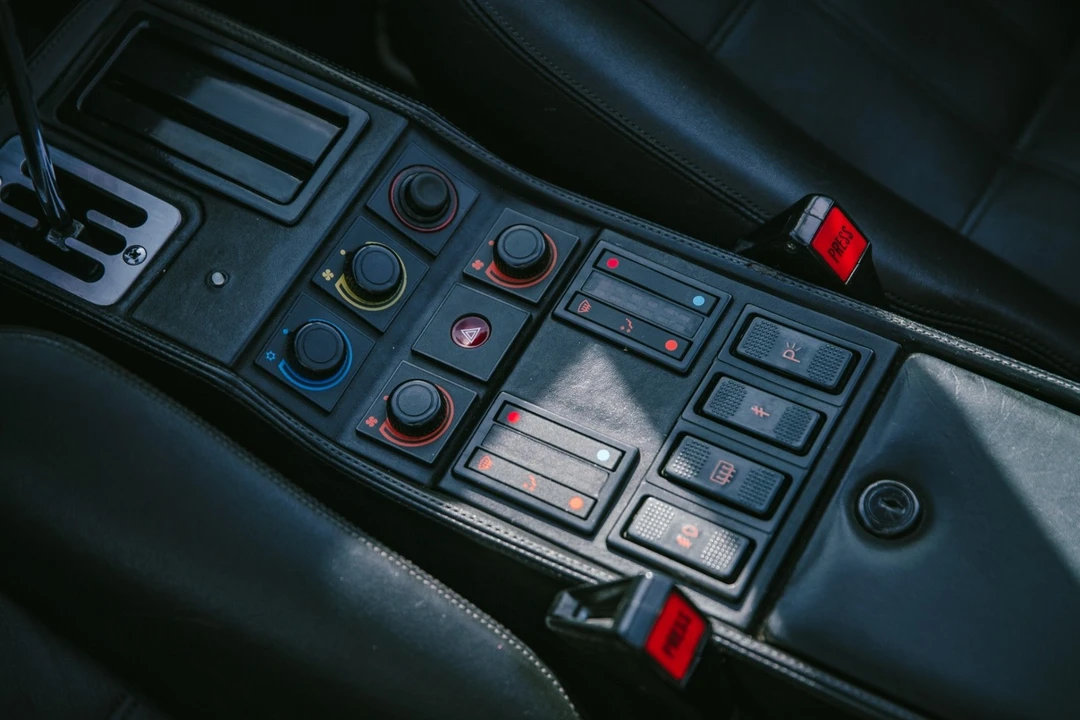 1986 Ferrari 328 - Image 11 of 12