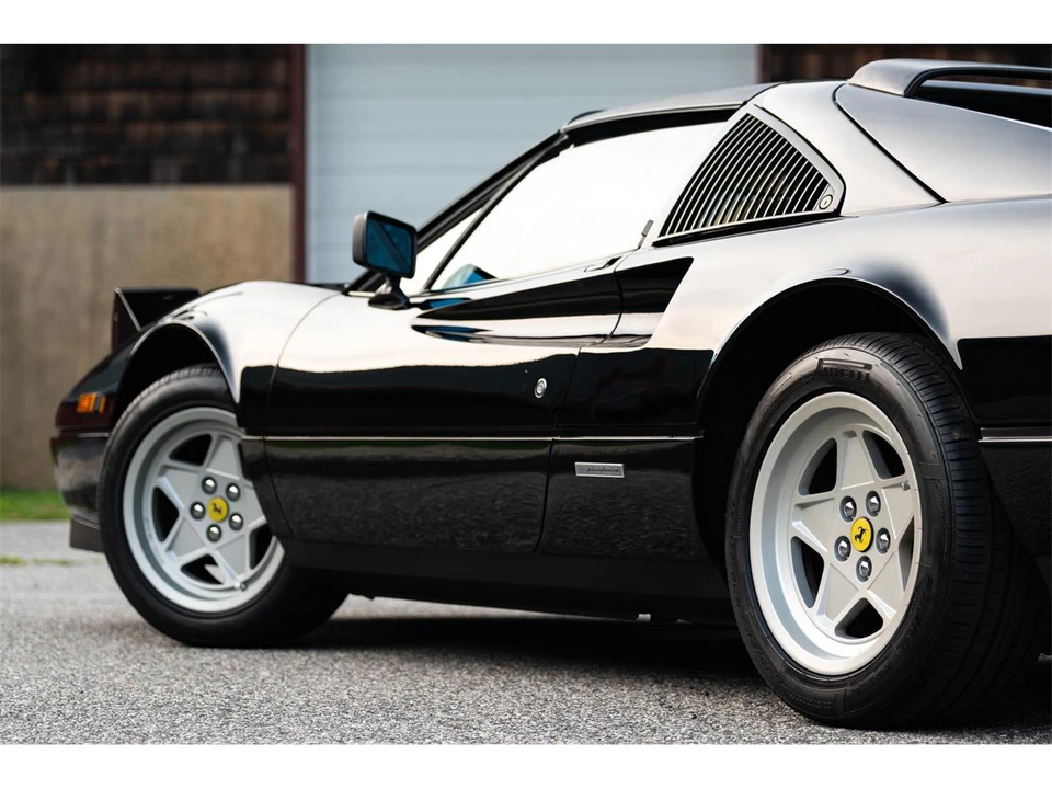 1986 Ferrari 328 - Image 17 of 31