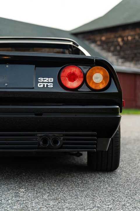 1986 Ferrari 328 - Image 15 of 31