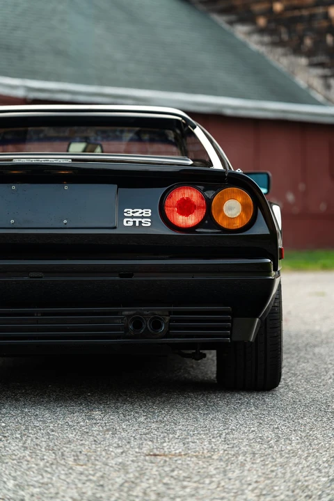 1986 Ferrari 328 - Image 16 of 31