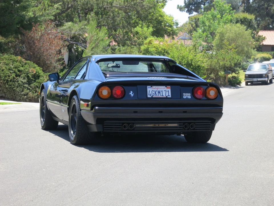 1986 Ferrari 328 GTB - Image 12 of 13