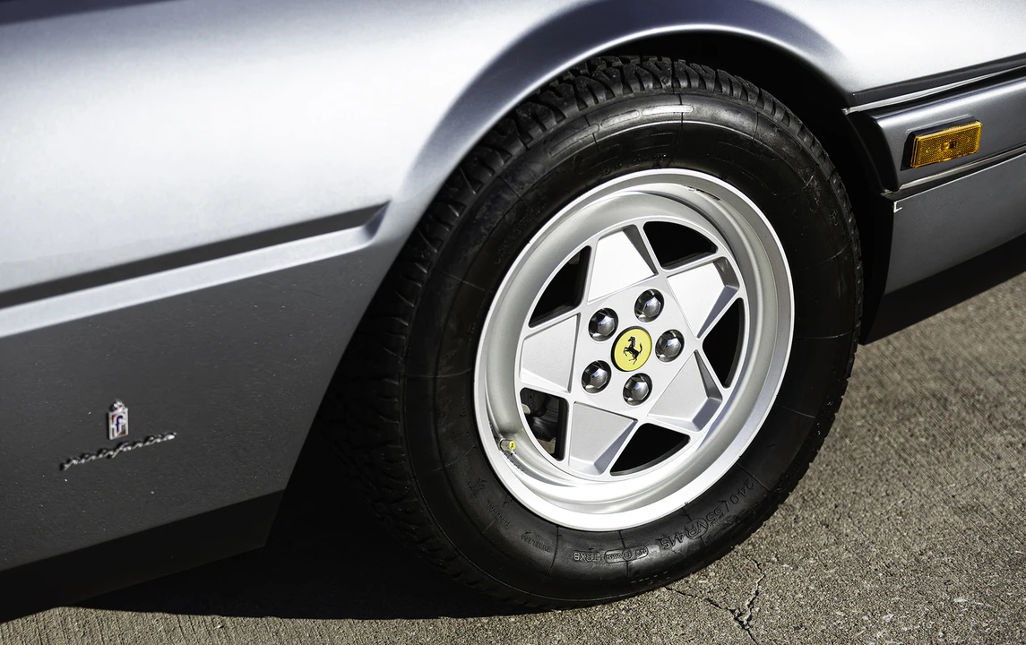 1986 Ferrari 412 - Image 9 of 11