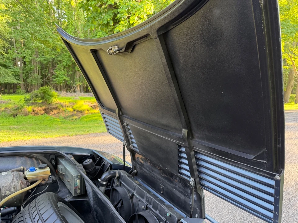 1986 Ferrari Mondial 3.2 - Image 25 of 31