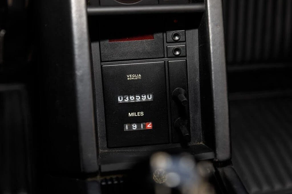 1986 Ferrari Testarossa - Image 20 of 31