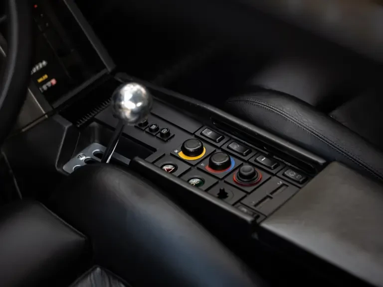 1986 Ferrari Testarossa - Image 24 of 31