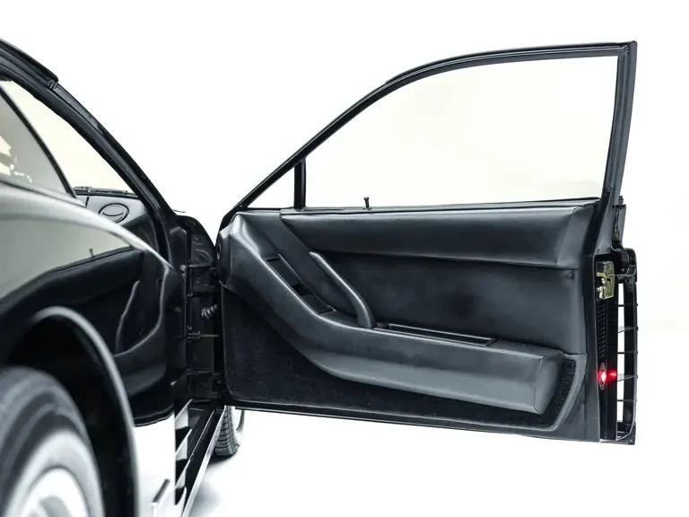 1986 Ferrari Testarossa - Image 21 of 31