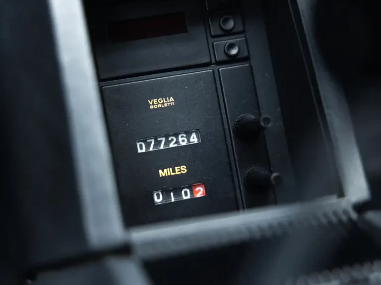 1986 Ferrari Testarossa - Image 13 of 31