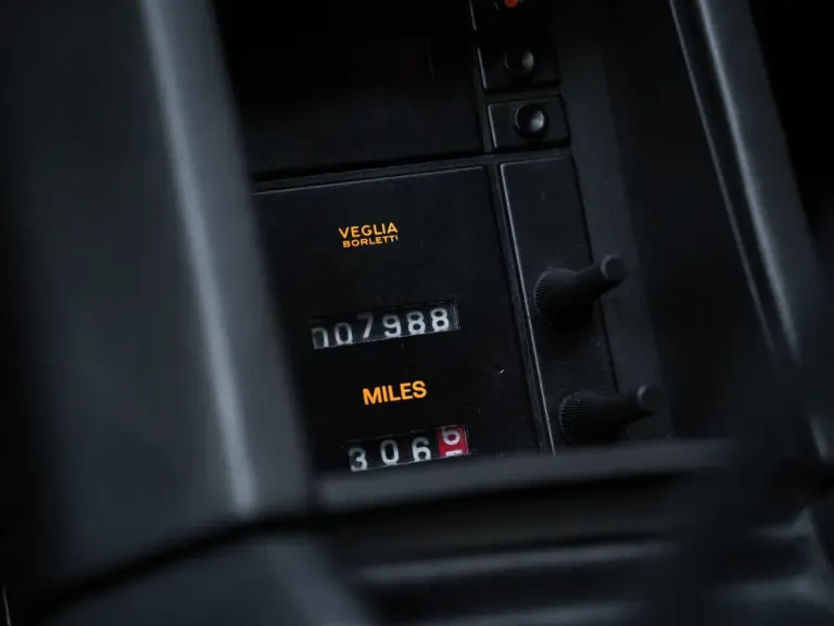 1986 Ferrari Testarossa - Image 16 of 31