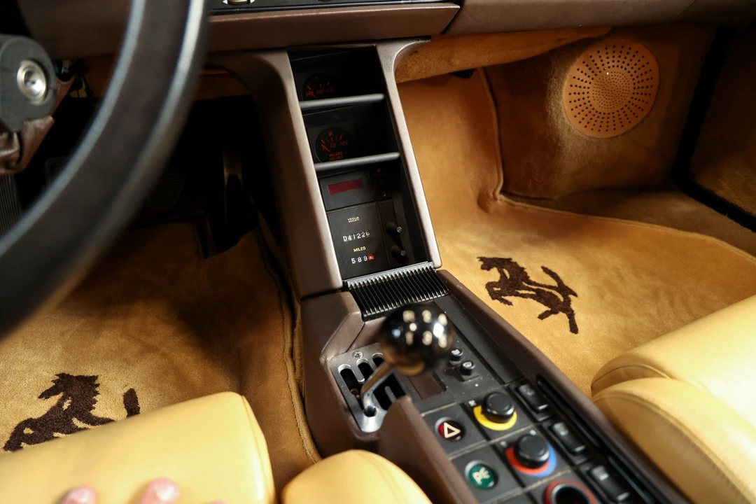 1986 Ferrari Testarossa - Image 12 of 31