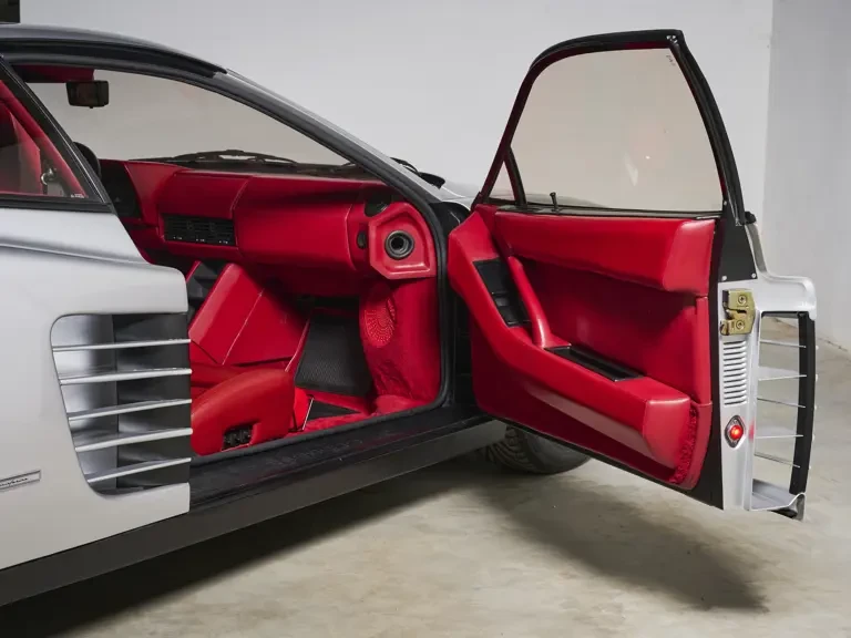 1986 Ferrari Testarossa - Image 26 of 31