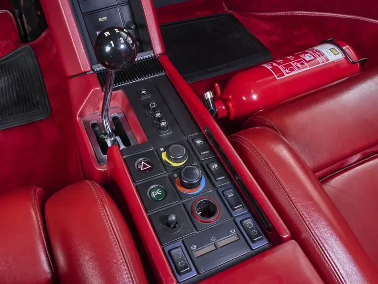 1986 Ferrari Testarossa - Image 20 of 31