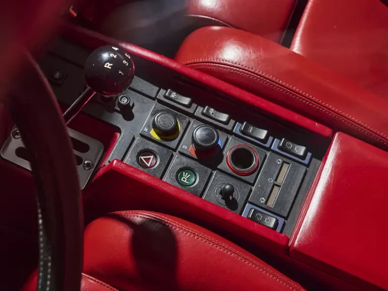 1986 Ferrari Testarossa - Image 19 of 31