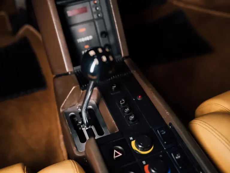 1986 Ferrari Testarossa - Image 15 of 31