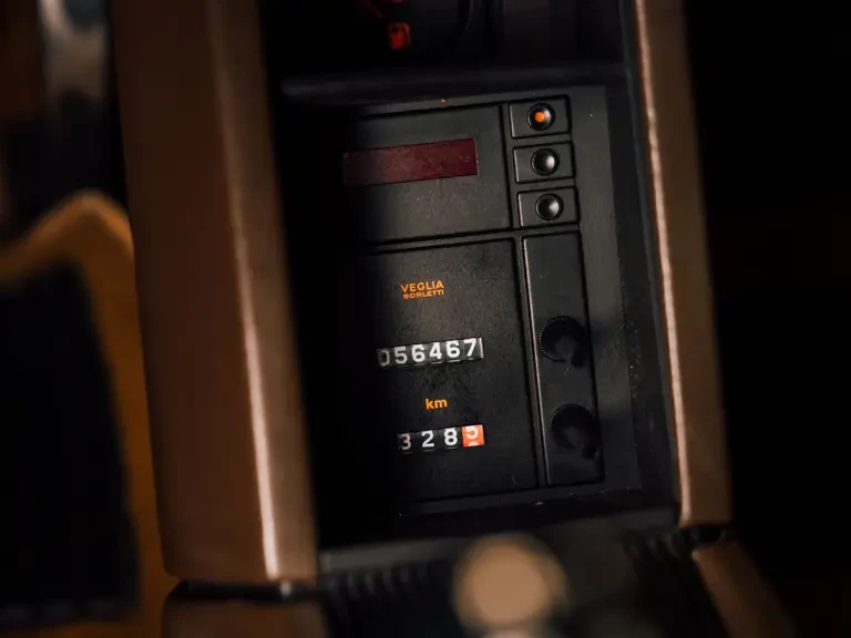 1986 Ferrari Testarossa - Image 13 of 31