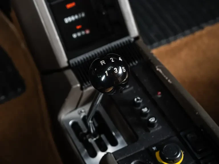 1986 Ferrari Testarossa - Image 17 of 31