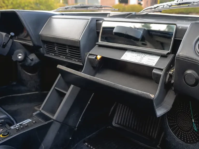 1986 Ferrari Testarossa - Image 23 of 31
