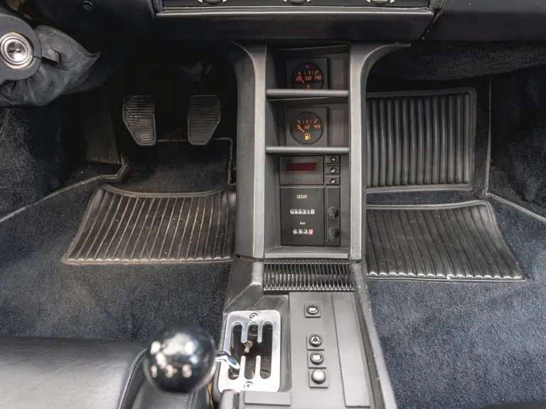 1986 Ferrari Testarossa - Image 12 of 31