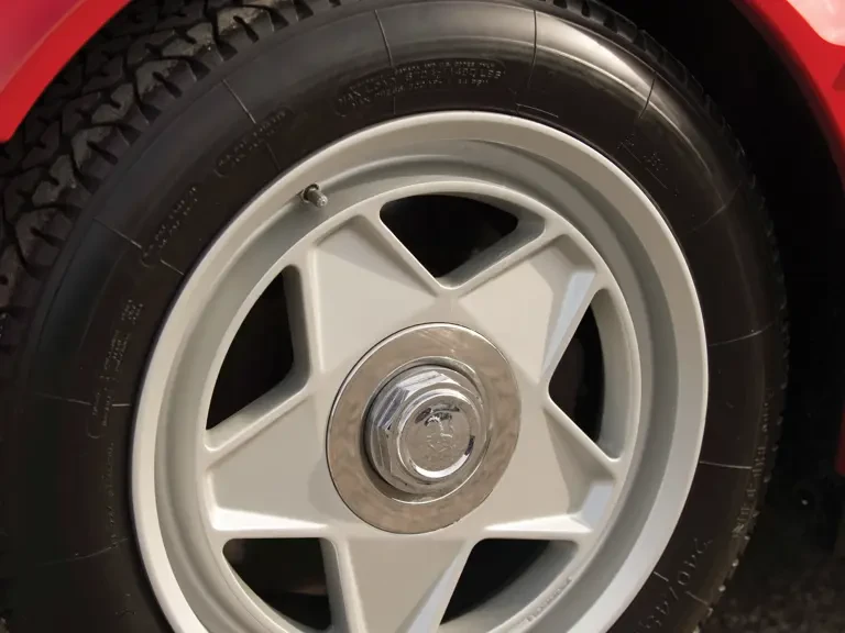 1986 Ferrari Testarossa - Image 9 of 23
