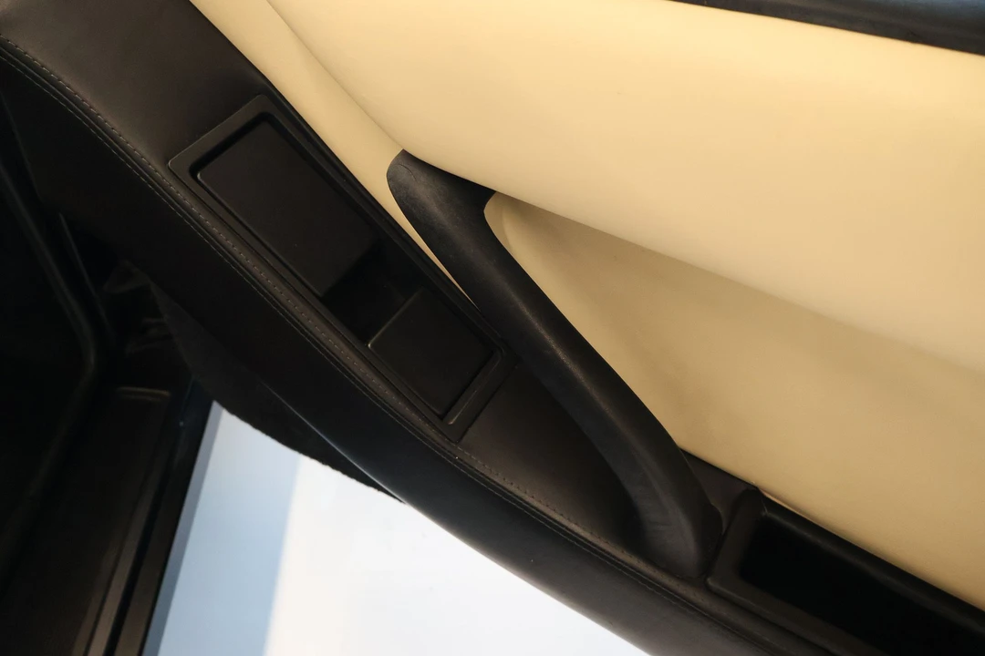 1986 Ferrari Testarossa - Image 20 of 31