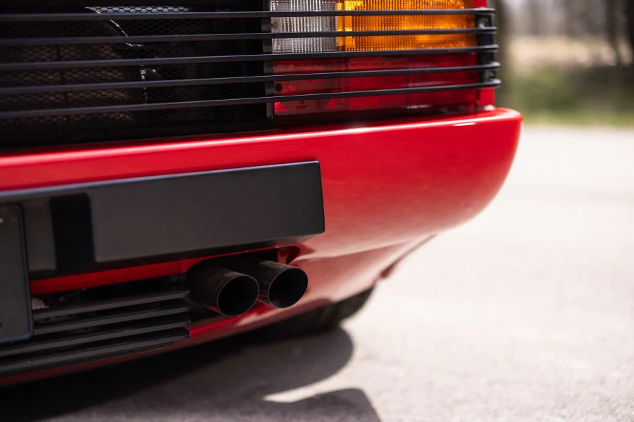 1986 Ferrari Testarossa - Image 26 of 31