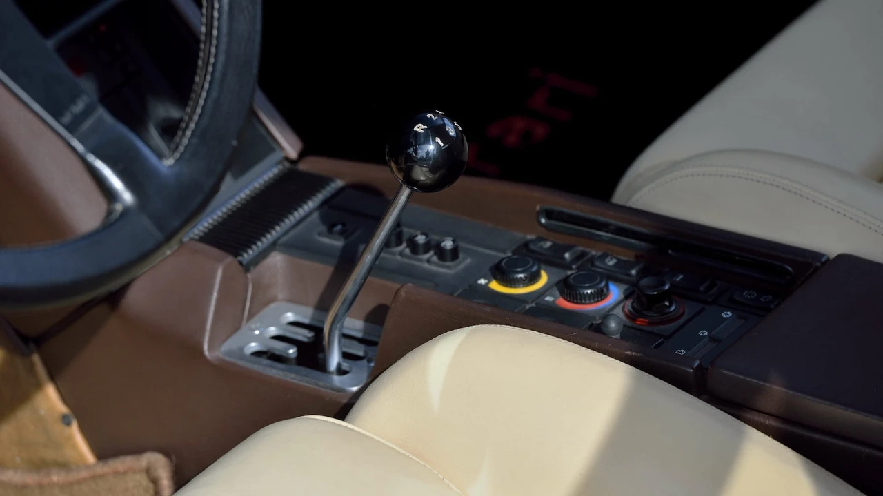 1986 Ferrari Testarossa - Image 9 of 31