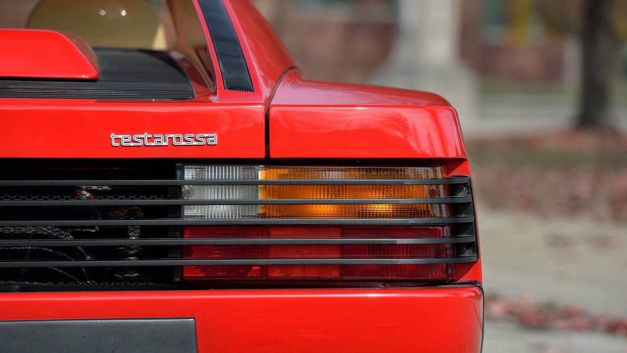 1986 Ferrari Testarossa - Image 11 of 31