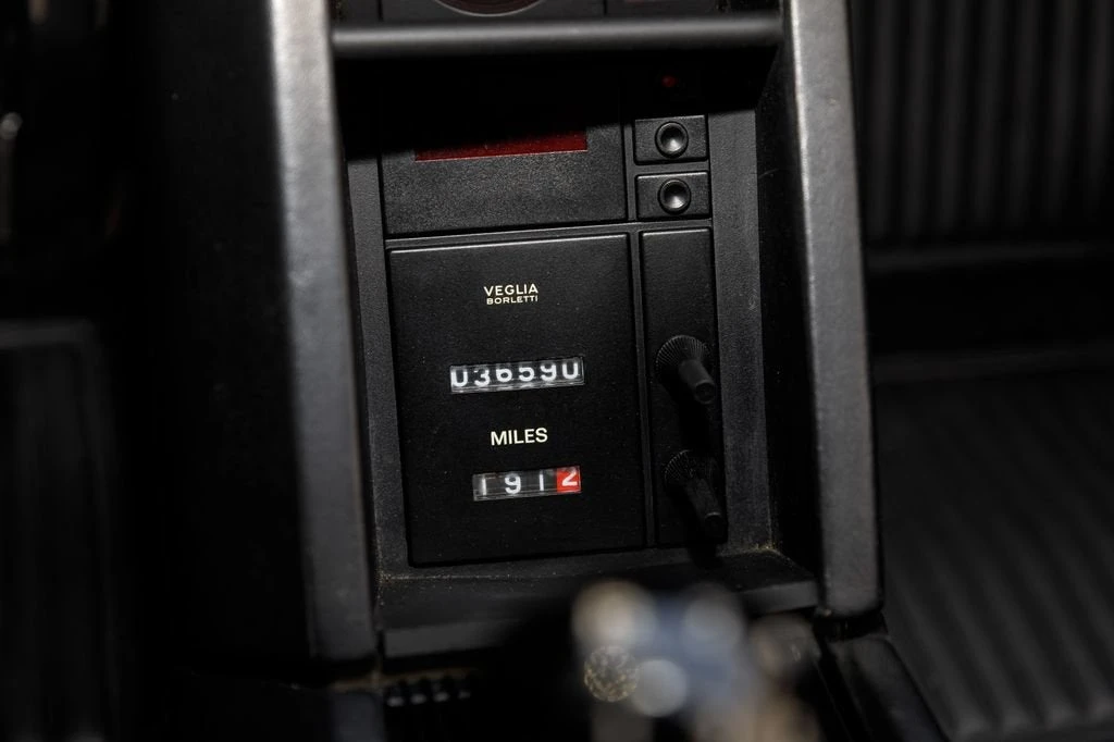 1986 Ferrari Testarossa - Image 20 of 31