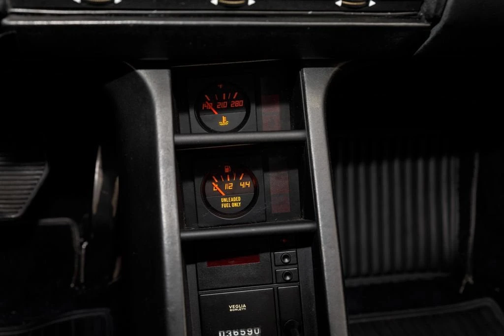 1986 Ferrari Testarossa - Image 24 of 31
