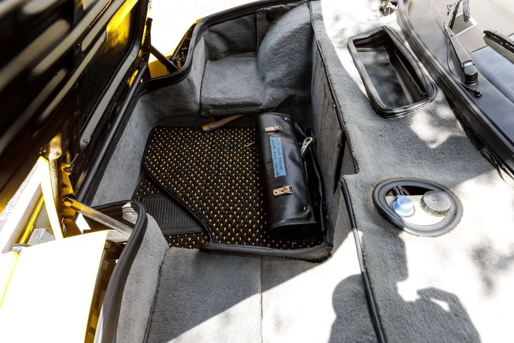 1986 Ferrari Testarossa - Image 13 of 31