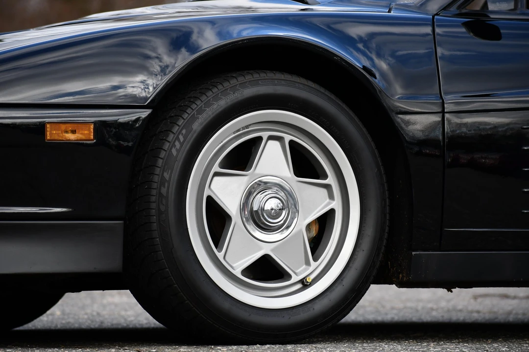 1986 Ferrari Testarossa - Image 27 of 31