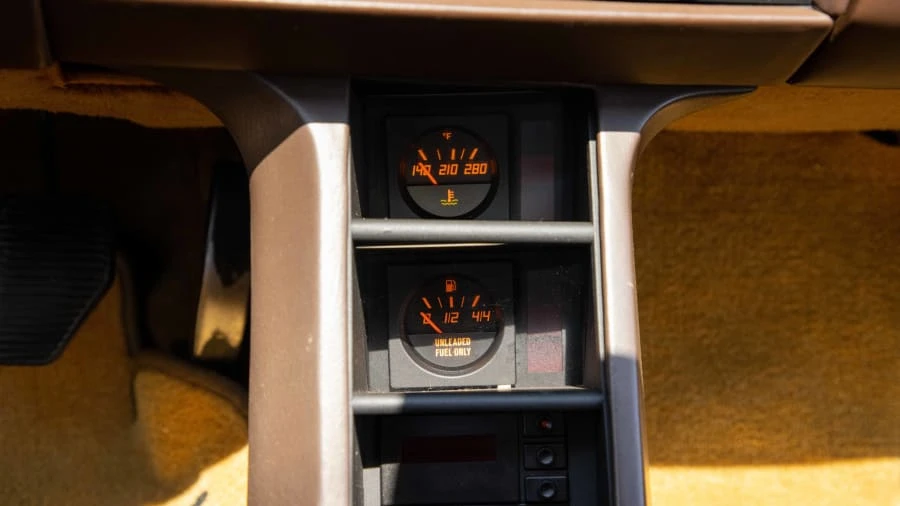 1986 Ferrari Testarossa - Image 24 of 29