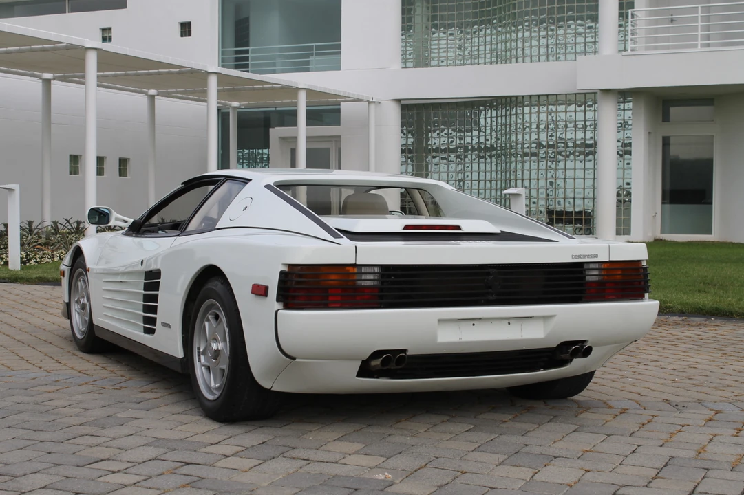1986 Ferrari Testarossa - Image 27 of 31