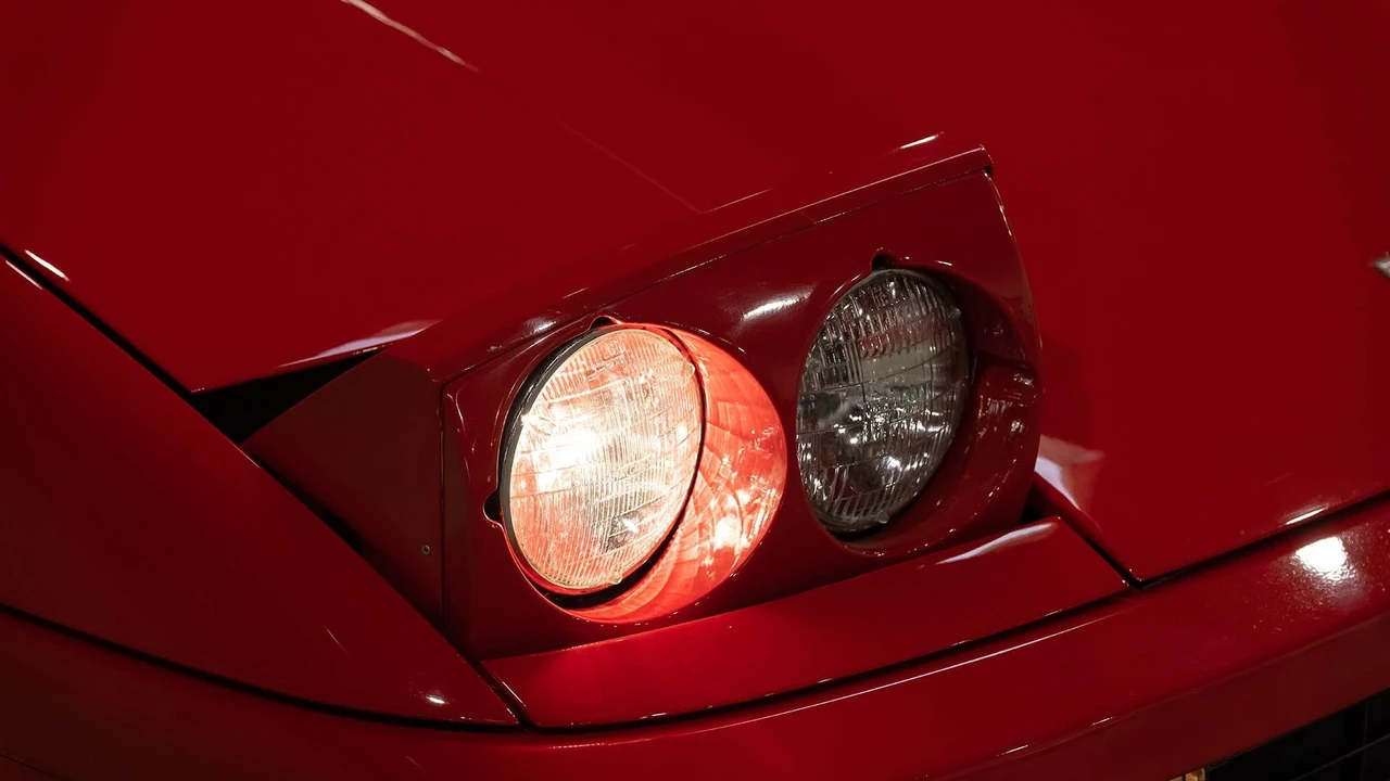 1986 Ferrari Testarossa - Image 28 of 31