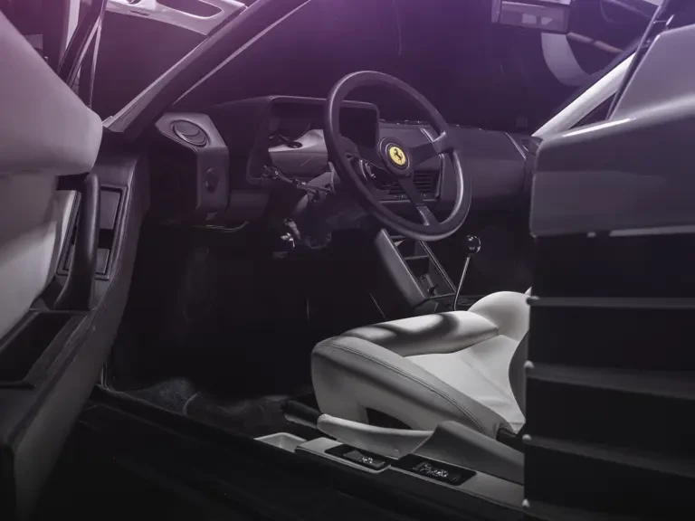 1986 Ferrari Testarossa - Image 12 of 15