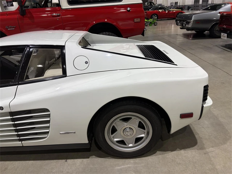 1986 Ferrari Testarossa - Image 14 of 31