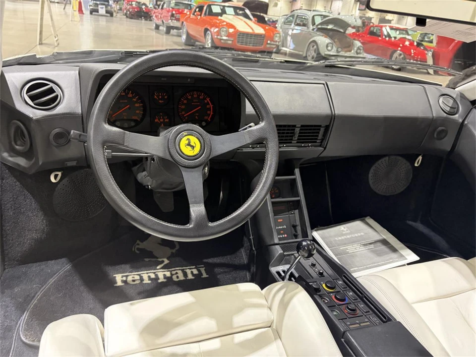 1986 Ferrari Testarossa - Image 24 of 31