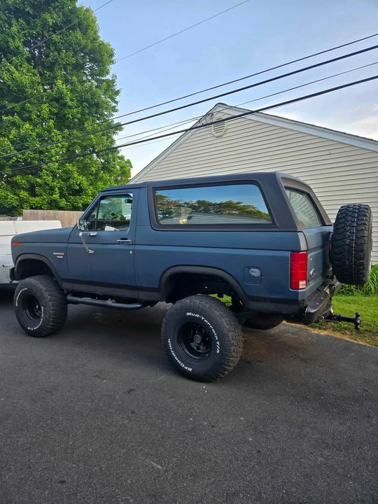 1986 Ford Bronco 3rd Gen - Image 2 of 10