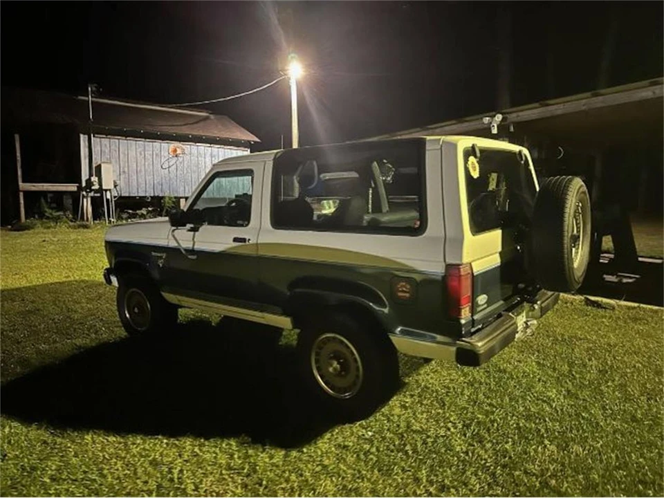 1986 Ford Bronco 3rd Gen - Image 5 of 9