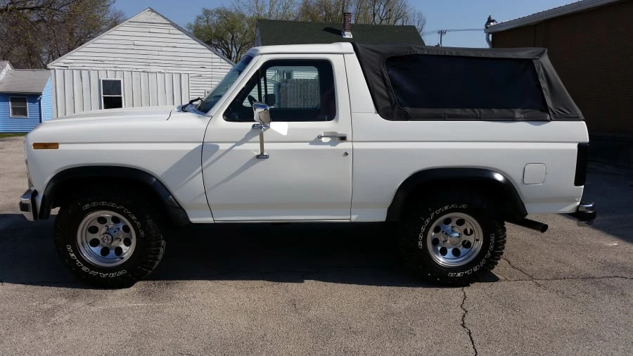 1986 Ford Bronco 3rd Gen - Image 2 of 9