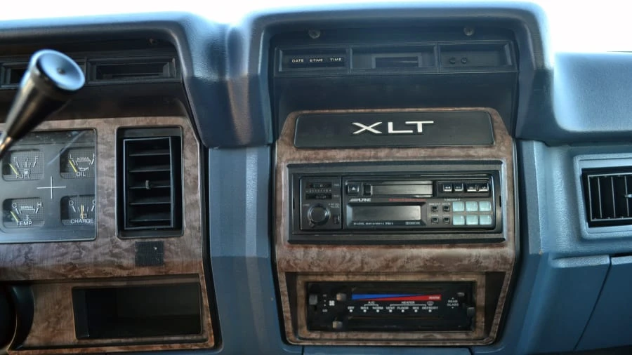 1986 Ford Bronco 3rd Gen - Image 4 of 5