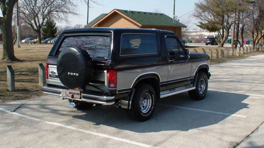 1986 Ford Bronco 3rd Gen - Image 3 of 8
