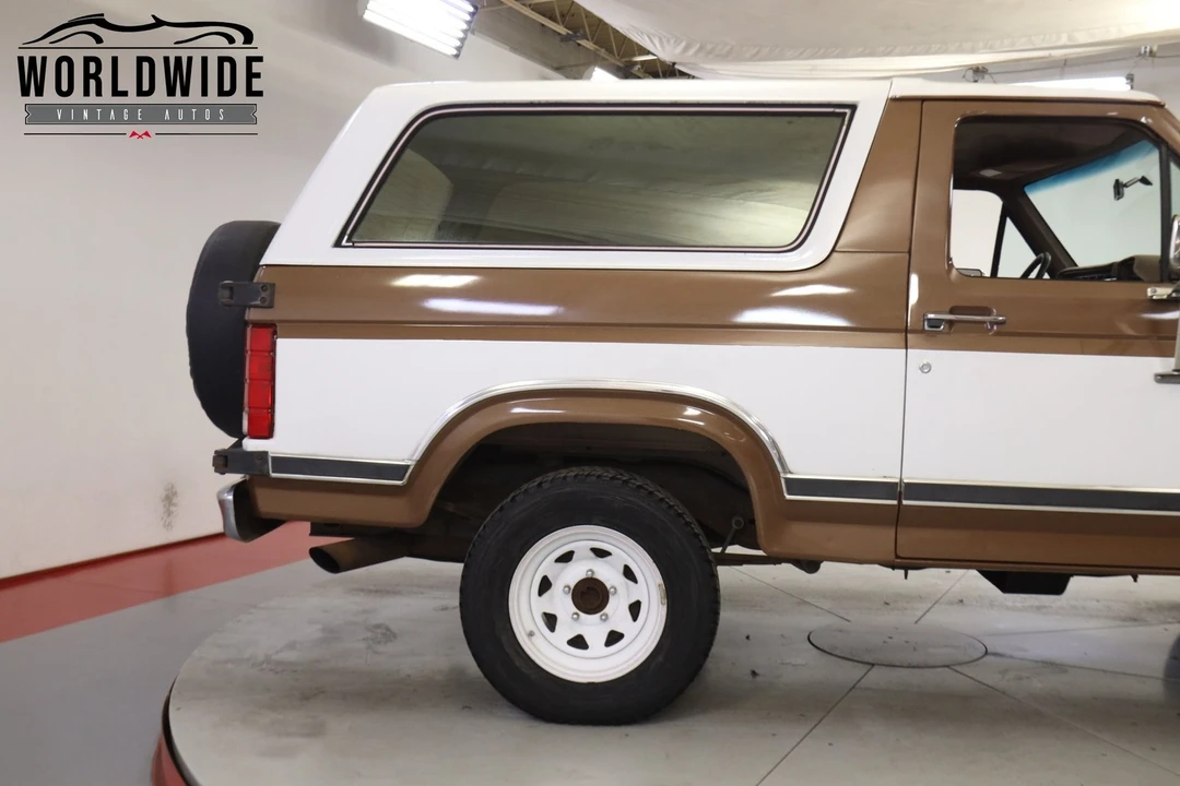 1986 Ford Bronco 4th Gen - Image 9 of 12