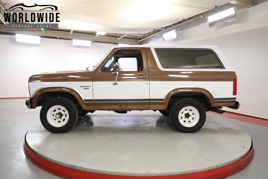 1986 Ford Bronco 3rd Gen - Image 3 of 12