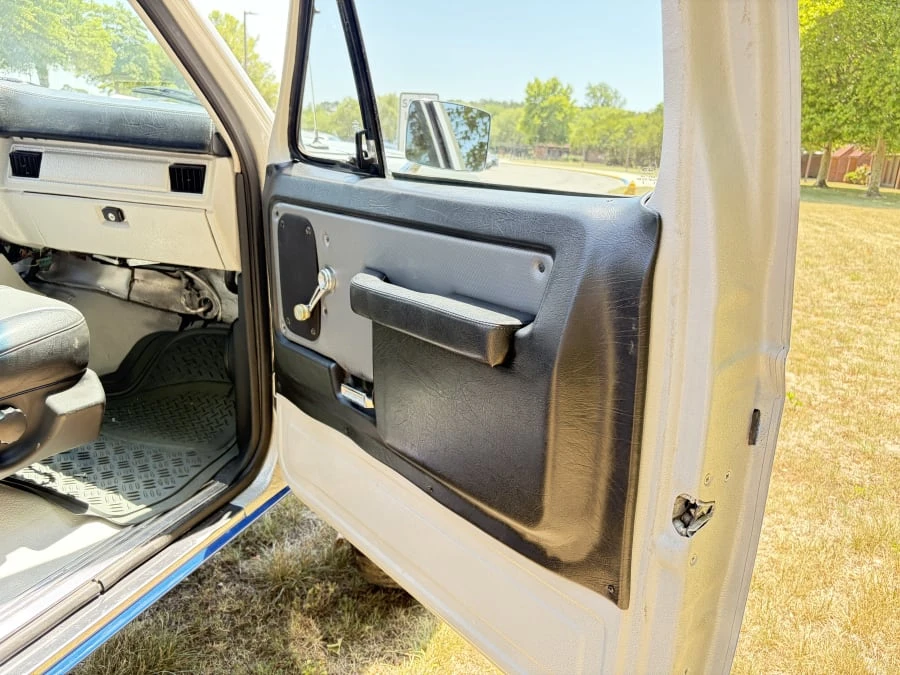 1986 Ford Bronco 3rd Gen - Image 15 of 29